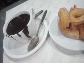 Granja La Pallaresa Churros and chocolate at Granja La Pallaresa